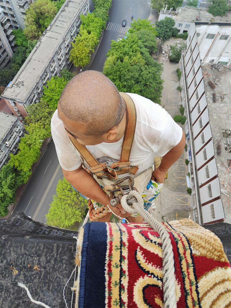 屋面璧山落水管安装施工方法