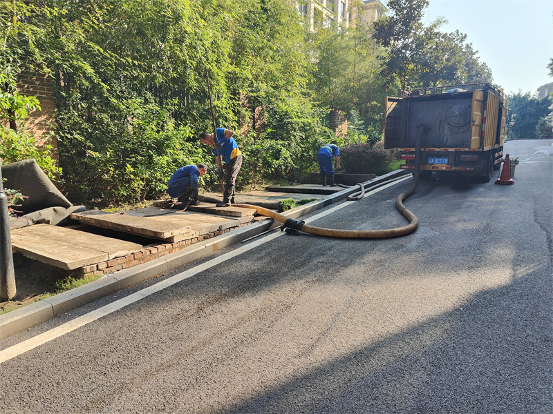 小区璧山化粪池清掏注意事项有哪些