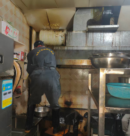 璧山油烟管道定期清洗守护餐饮后厨安全与环境卫生